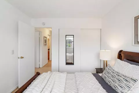 Bedroom - 31 Brighton Dr, Vallejo, CA 94591 photo 2 of 5