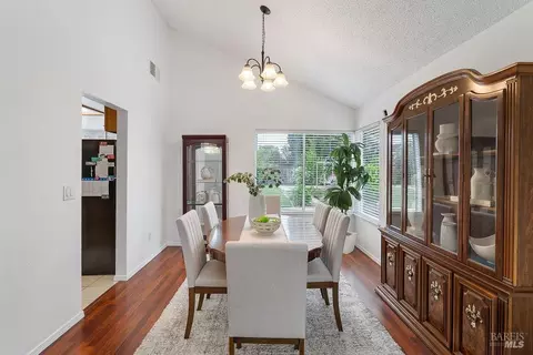 Dining - 31 Brighton Dr, Vallejo, CA 94591 photo 2 of 3