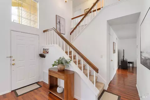 Entry Way - 31 Brighton Dr, Vallejo, CA 94591 photo 2 of 3
