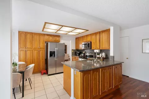 Kitchen - 31 Brighton Dr, Vallejo, CA 94591 photo 3 of 3