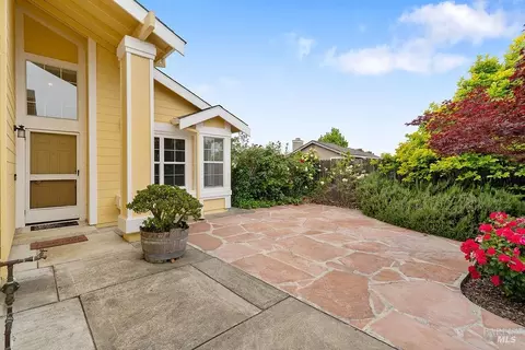 Exterior - 31 Brighton Dr, Vallejo, CA 94591 photo 1 of 9