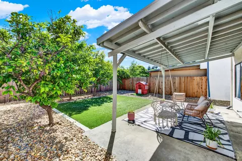 Exterior - 925 Brandon Way, Fairfield, CA 94533 photo 5 of 10