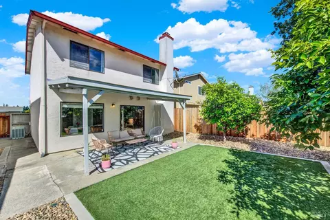 Exterior - 925 Brandon Way, Fairfield, CA 94533 photo 10 of 10
