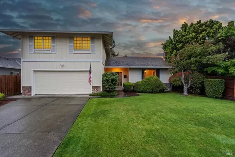 812 Marguerite Way, Petaluma, CA 94954