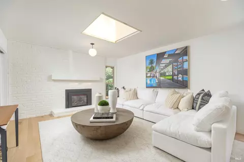 Living - 9 Underhill Rd, Mill Valley, CA 94941 photo 3 of 3