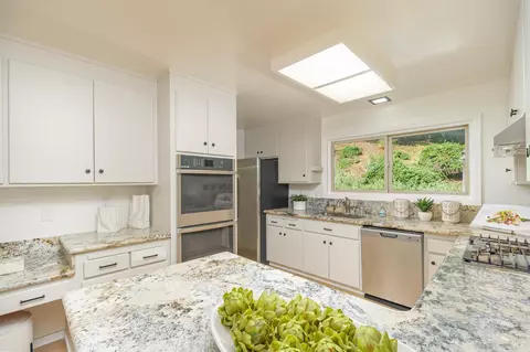 Kitchen - 9 Underhill Rd, Mill Valley, CA 94941 photo 1 of 4
