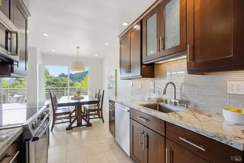 Kitchen - 103 Pixley Ave, Corte Madera, CA 94925 photo 1 of 5