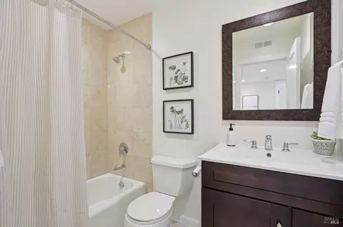Bath - 103 Pixley Ave, Corte Madera, CA 94925 photo 1 of 2