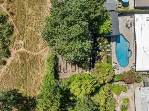 View/Area - 324 Devon Dr, San Rafael, CA 94903 photo 5 of 6