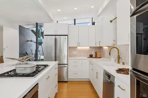 Kitchen - 324 Devon Dr, San Rafael, CA 94903 photo 5 of 6
