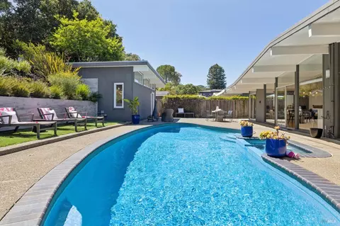 324 Devon Dr, San Rafael, CA 94903