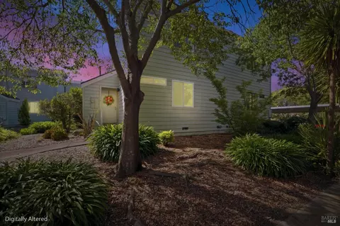 178 Courtyards E, Windsor, CA 95492