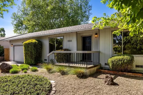 1882 Mulberry St, Yountville, CA 94599