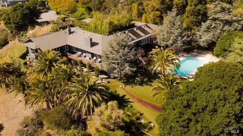 10 Morgan Ln, San Rafael, CA 94901