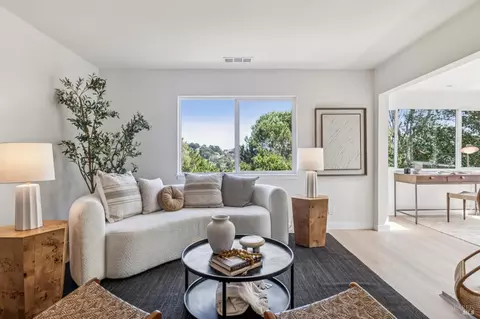 Living - 17 Thoreau Cir, Mill Valley, CA 94941 photo 2 of 2