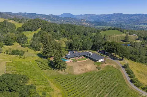 1975 Whitehall Ln, Saint Helena, CA 94574