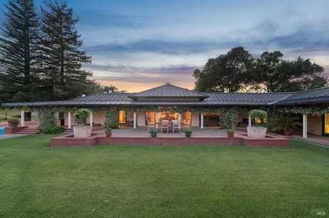 1975 Whitehall Ln, Saint Helena, CA 94574