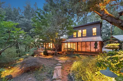 2515 Stepps Rd, Sebastopol, CA 95472