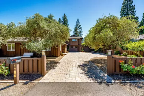 1285 Hudson Ave, Saint Helena, CA 94574