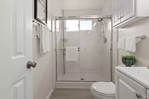 Bath - 650-656 E K St, Benicia, CA 94510 photo 3 of 4