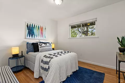 Bedroom - 650-656 E K St, Benicia, CA 94510 photo 4 of 8