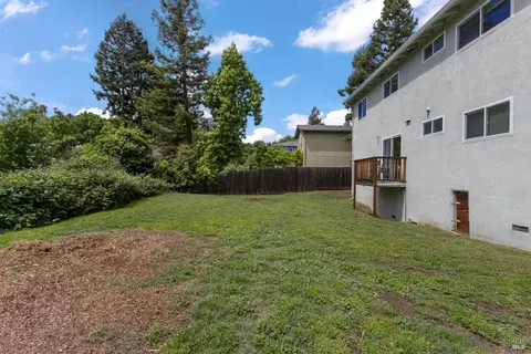 Exterior - 650-656 E K St, Benicia, CA 94510 photo 9 of 10