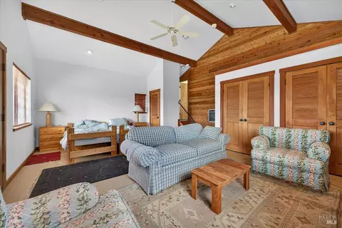 Bedroom - 23881 Walling Rd, Geyserville, CA 95441 photo 6 of 6
