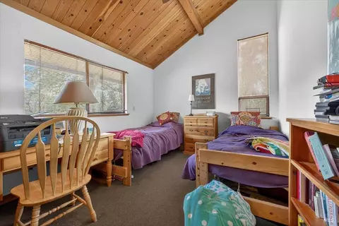 Bedroom - 23881 Walling Rd, Geyserville, CA 95441 photo 1 of 6