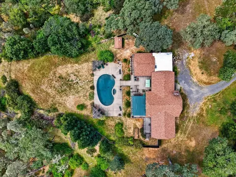View/Area - 23881 Walling Rd, Geyserville, CA 95441 photo 3 of 4