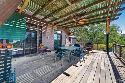 Exterior - 23881 Walling Rd, Geyserville, CA 95441 photo 5 of 13