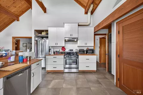 Kitchen - 23881 Walling Rd, Geyserville, CA 95441 photo 2 of 2
