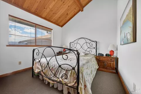 Bedroom - 23881 Walling Rd, Geyserville, CA 95441 photo 5 of 6