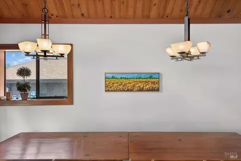 Dining - 23881 Walling Rd, Geyserville, CA 95441 photo 1 of 1