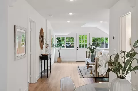 Entry Way - 77 Willow Ave, Fairfax, CA 94930 photo 2 of 2