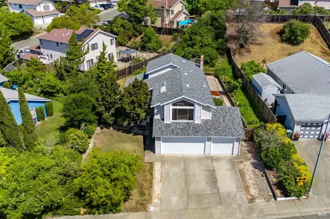 View/Area - 391 Valley Oak Ln, Vallejo, CA 94591 photo 1 of 6