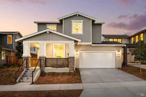 2535 Courtney Ave, Santa Rosa, CA 95403