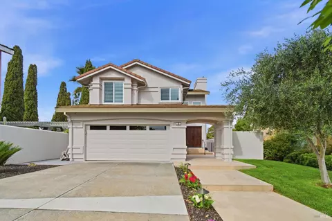 33 Peninsula Ct, Napa, CA 94559