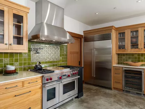 Kitchen - 15570 Bittner Rd, Occidental, CA 95465 photo 2 of 4