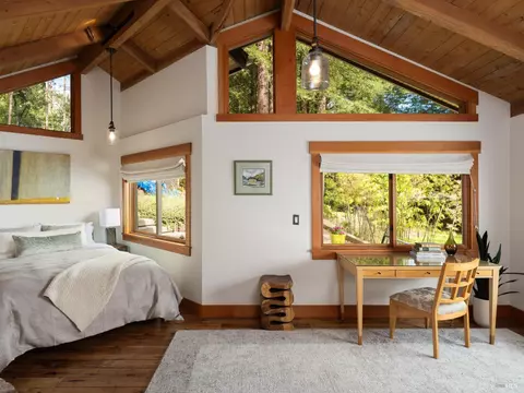 Bedroom - 15570 Bittner Rd, Occidental, CA 95465 photo 4 of 5