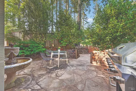 Exterior - 1017 Westside Rd, Healdsburg, CA 95448 photo 4 of 13