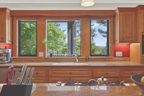 Kitchen - 1017 Westside Rd, Healdsburg, CA 95448 photo 3 of 5