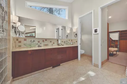 Bath - 1017 Westside Rd, Healdsburg, CA 95448 photo 4 of 7