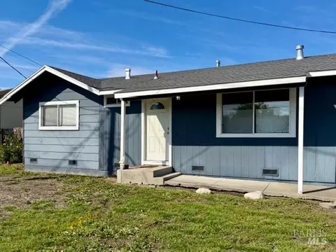 709 Regina Ct, Petaluma, CA 94954