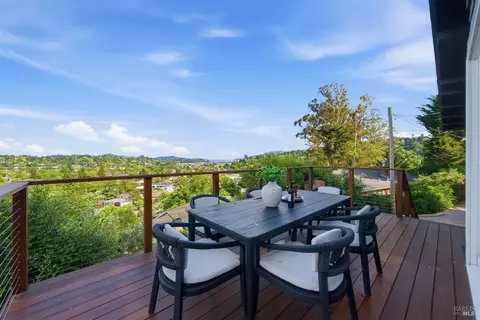 Exterior - 439 Molino Ave, Mill Valley, CA 94941 photo 5 of 35