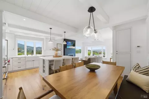 Dining - 439 Molino Ave, Mill Valley, CA 94941 photo 1 of 2