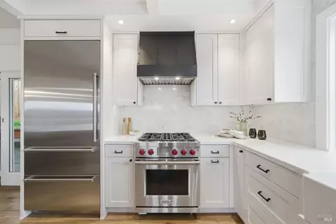 Kitchen - 439 Molino Ave, Mill Valley, CA 94941 photo 6 of 8