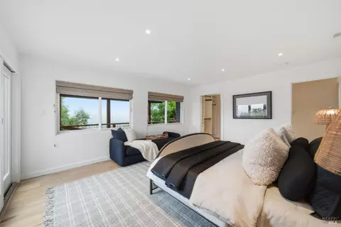 Bedroom - 439 Molino Ave, Mill Valley, CA 94941 photo 14 of 15