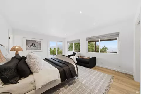 Bedroom - 439 Molino Ave, Mill Valley, CA 94941 photo 13 of 15