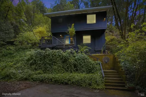 14993 Merry Ln, Guerneville, CA 95446