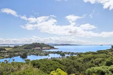 120 Fernwood Dr, San Rafael, CA 94901